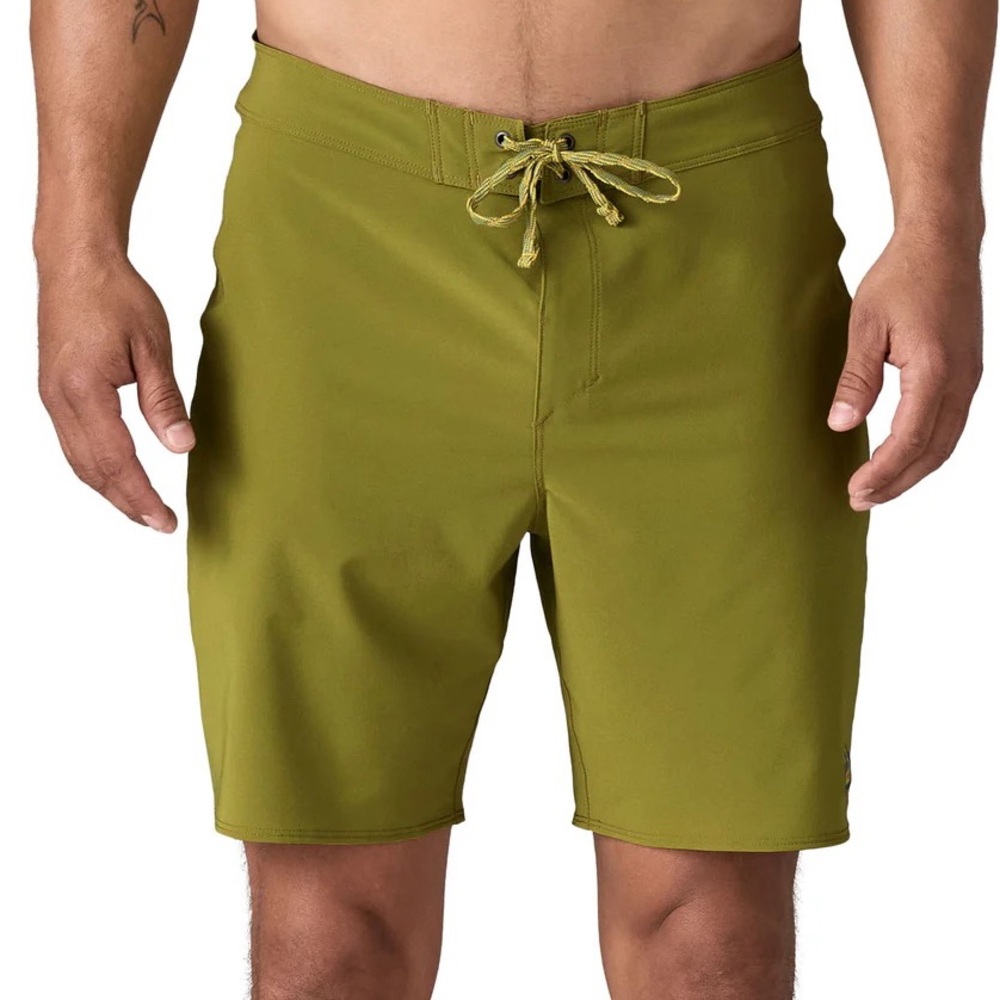 BNWT Patagonia  Men's Hydropeak Boardshorts - 18" 
Color Graze green